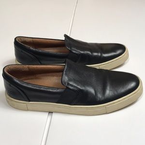 🍄 Frye Ivy Black Slip-On Sneakers